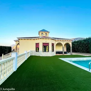 El Junquillo Villa